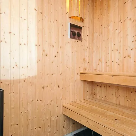 5 Star In Nyaraló Hovborg